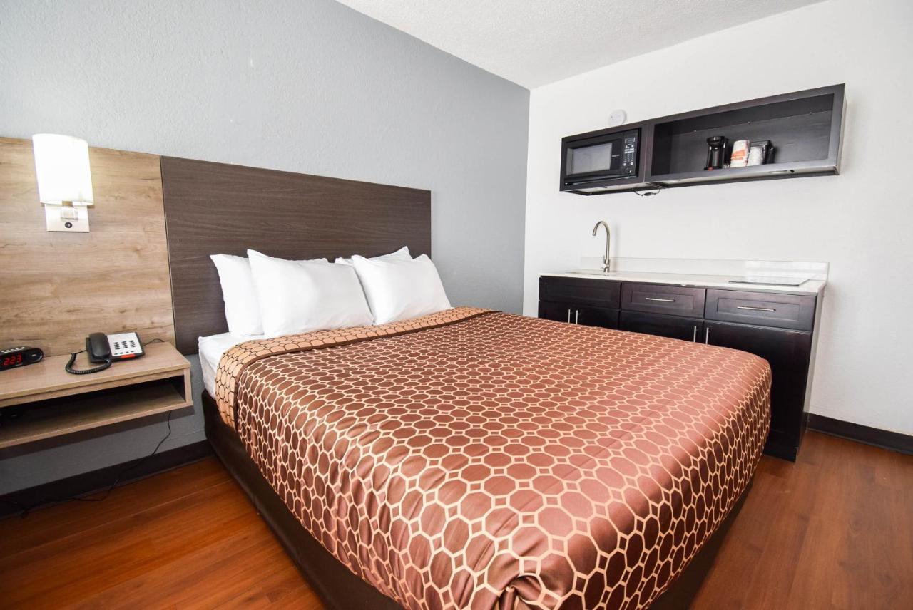Quality Inn & Suites Сълфър Спрингс Екстериор снимка