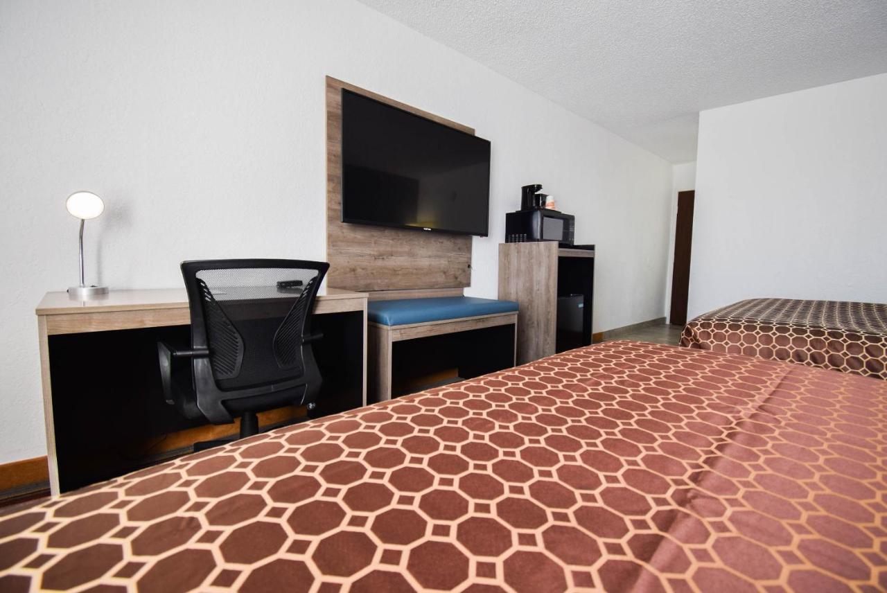 Quality Inn & Suites Сълфър Спрингс Екстериор снимка