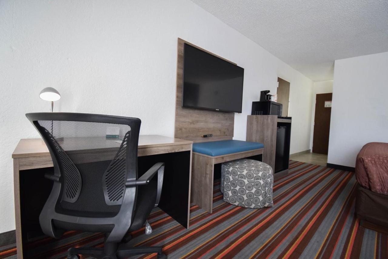 Quality Inn & Suites Сълфър Спрингс Екстериор снимка