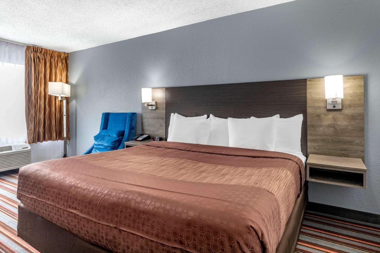 Quality Inn & Suites Сълфър Спрингс Екстериор снимка