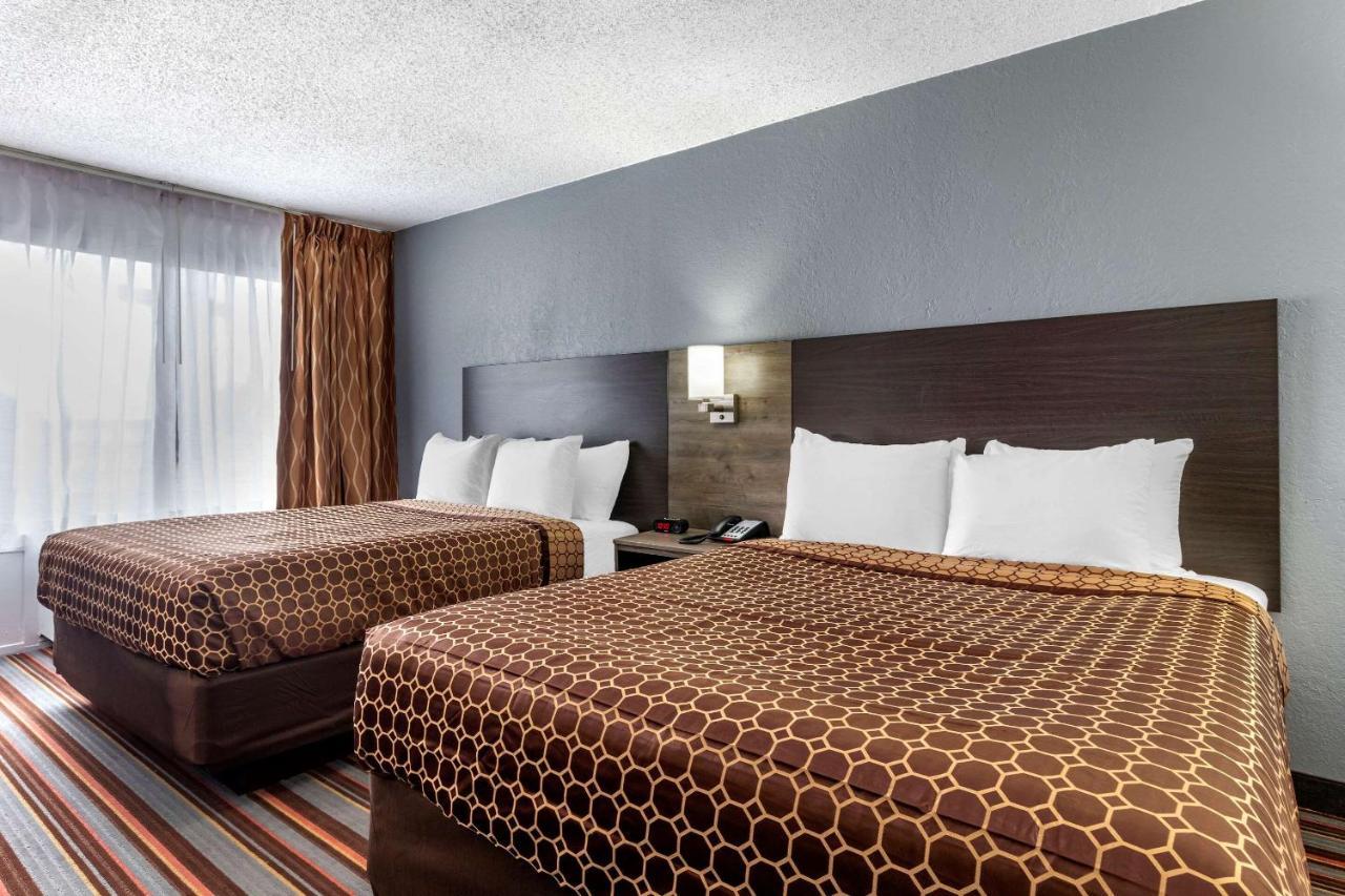 Quality Inn & Suites Сълфър Спрингс Екстериор снимка