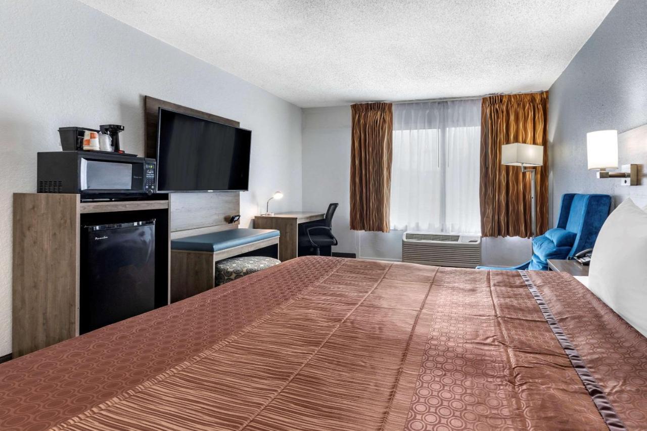Quality Inn & Suites Сълфър Спрингс Екстериор снимка
