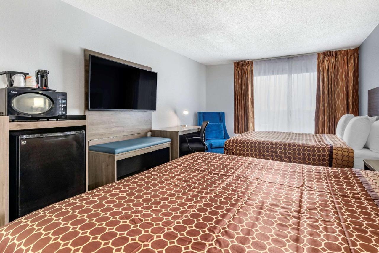 Quality Inn & Suites Сълфър Спрингс Екстериор снимка