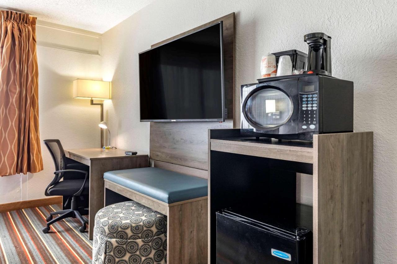 Quality Inn & Suites Сълфър Спрингс Екстериор снимка