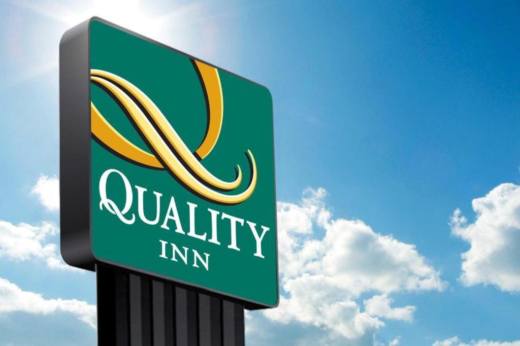 Quality Inn & Suites Сълфър Спрингс Екстериор снимка
